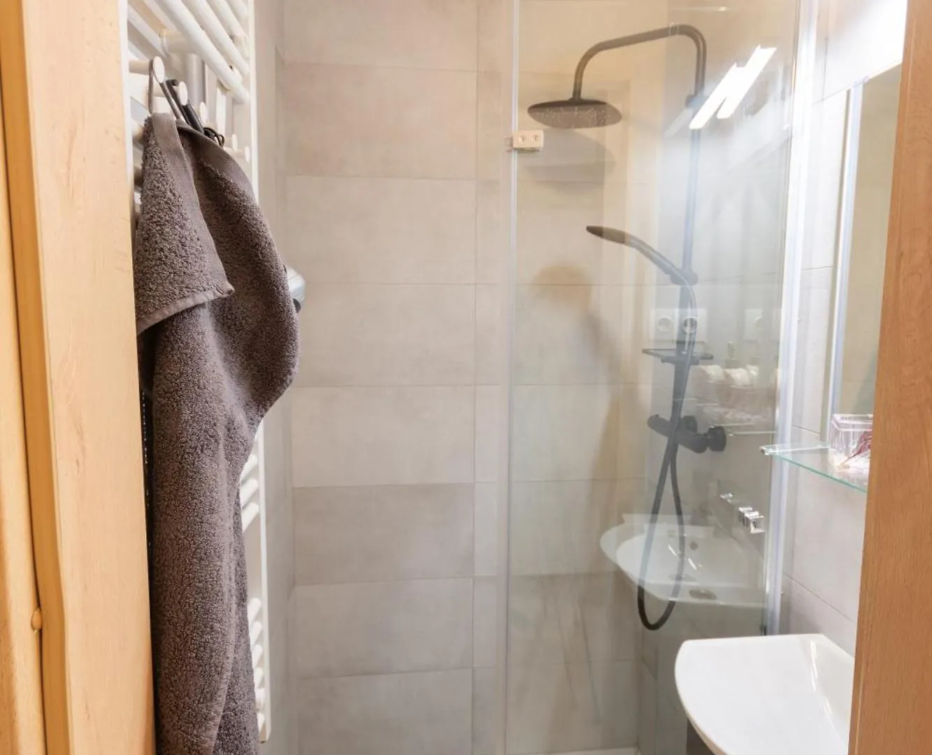 Quiet Rooms In The Bustling City Center Budapest Apartment